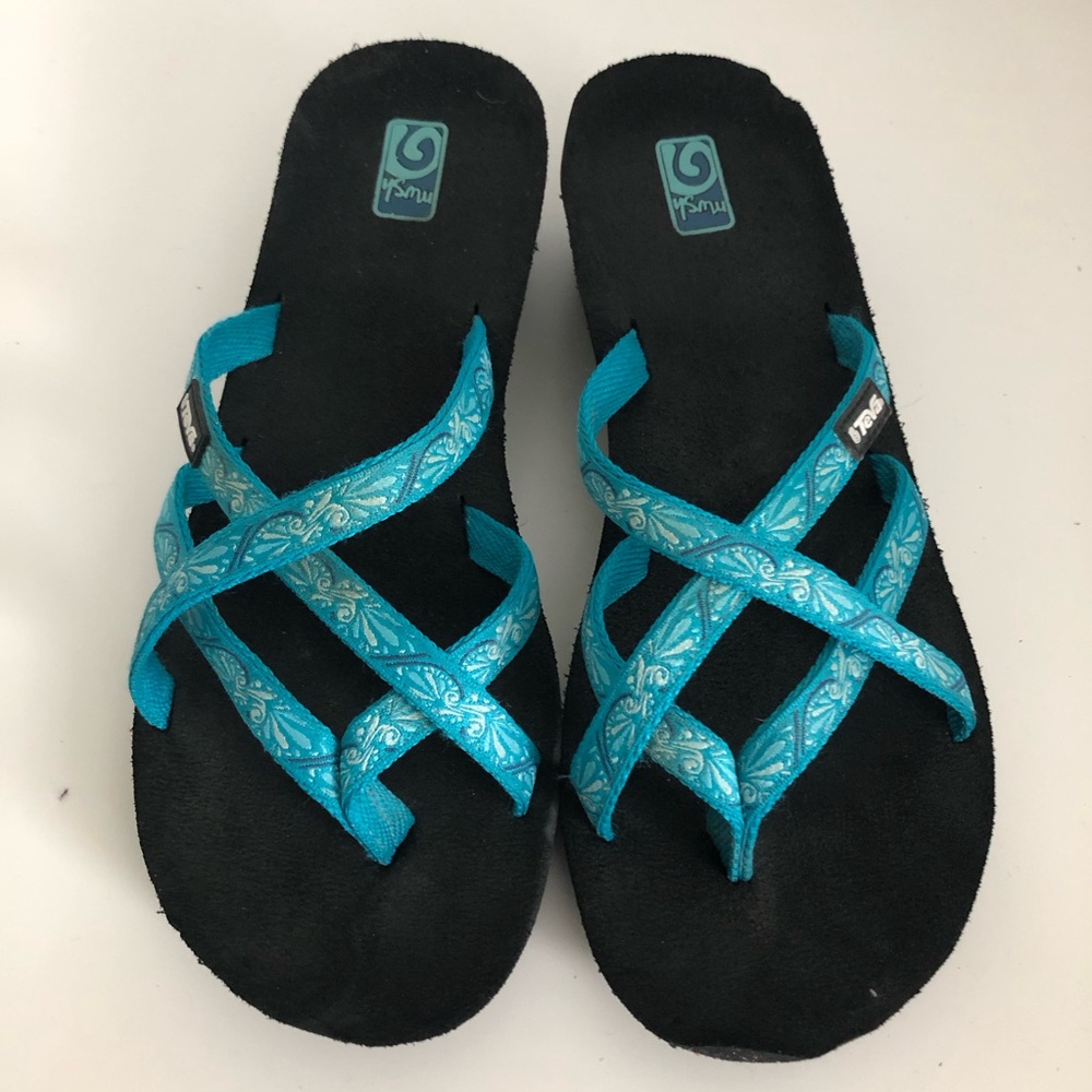 Teva Mush Mandolyn Turquoise Crisscross Strap Sandals